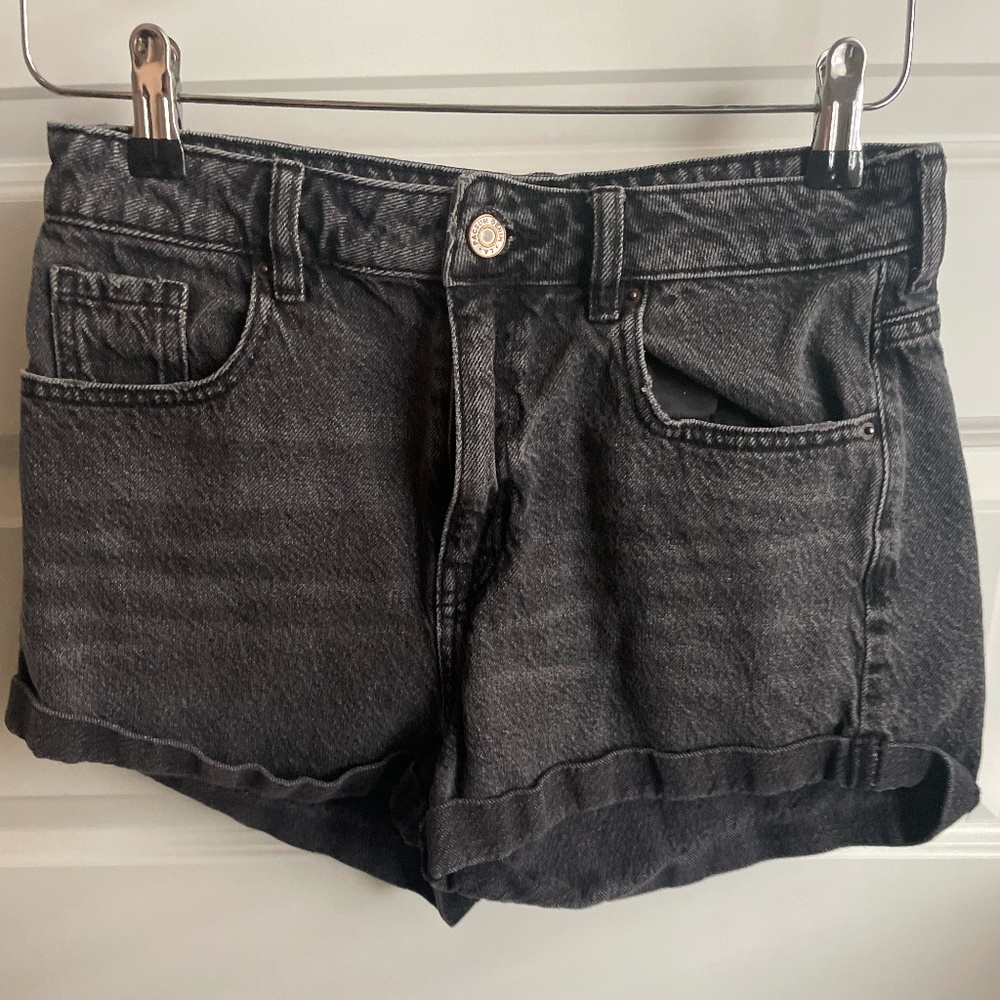 PacSun Black Shorts